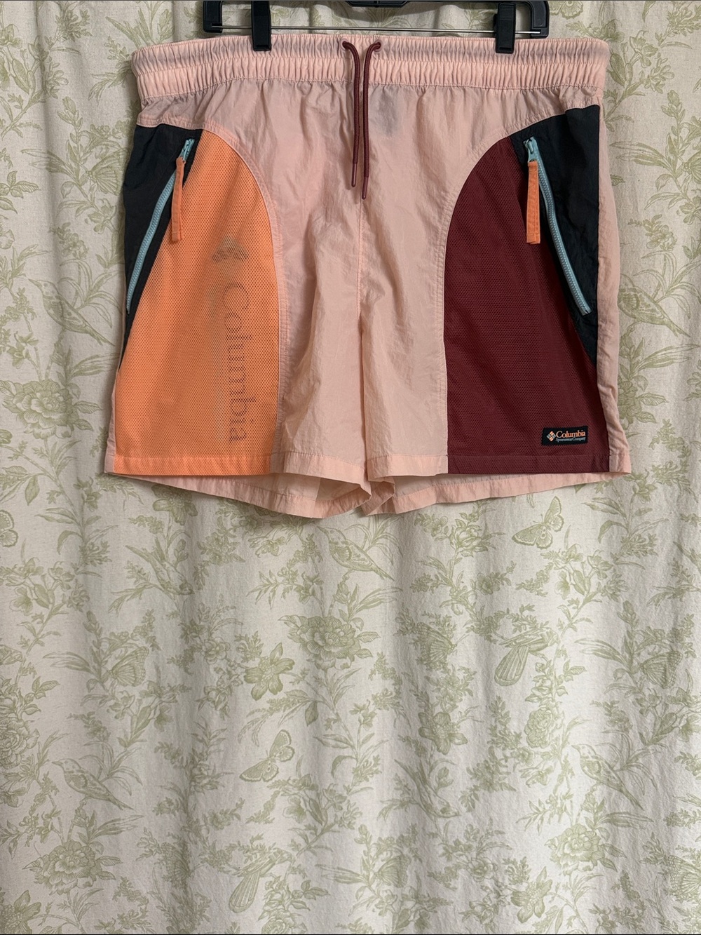 Columbia Riptide Retro Shorts - Picture 2 of 5